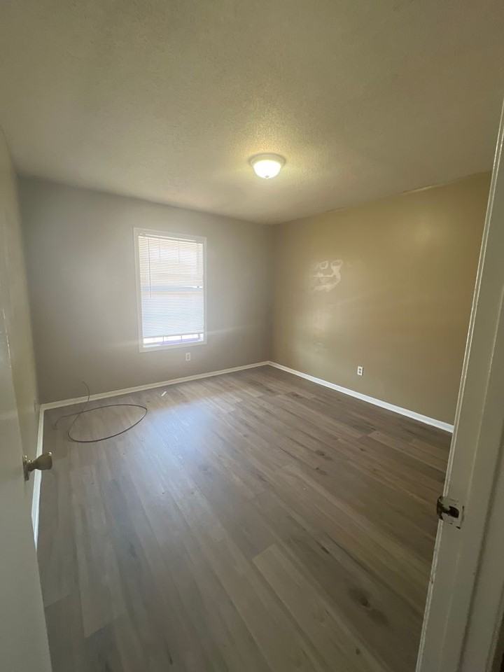2306 Fasske St #6 - Photo 5 of 6