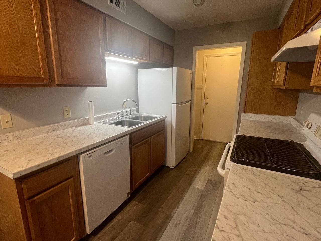 2207 S Hartford Cv - Photo 5 of 15