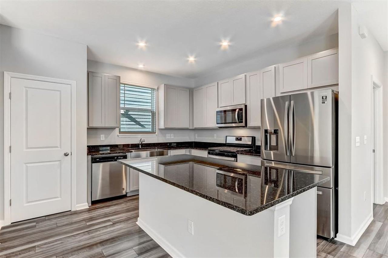 616 Palmetto Pl - Photo 5 of 25