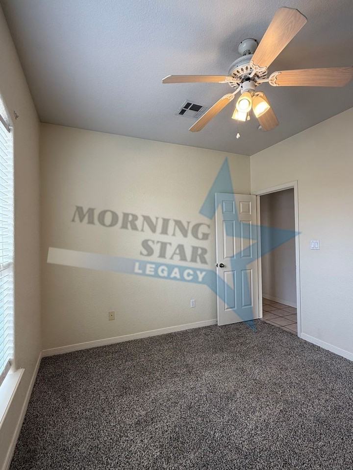 2935 Scenic Cir - Photo 6 of 44