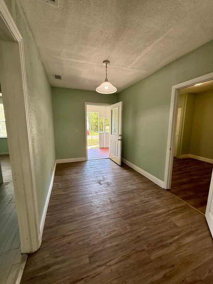 844 Saranac St - Photo 6 of 19