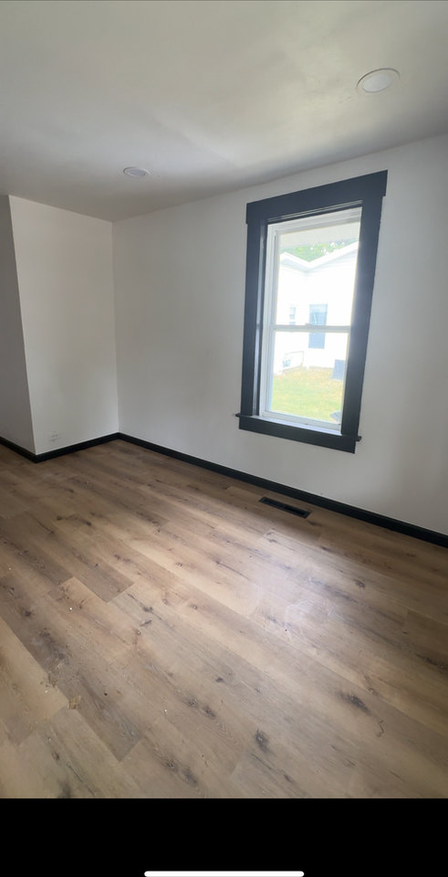 803 N 7th St - Photo 3 of 8