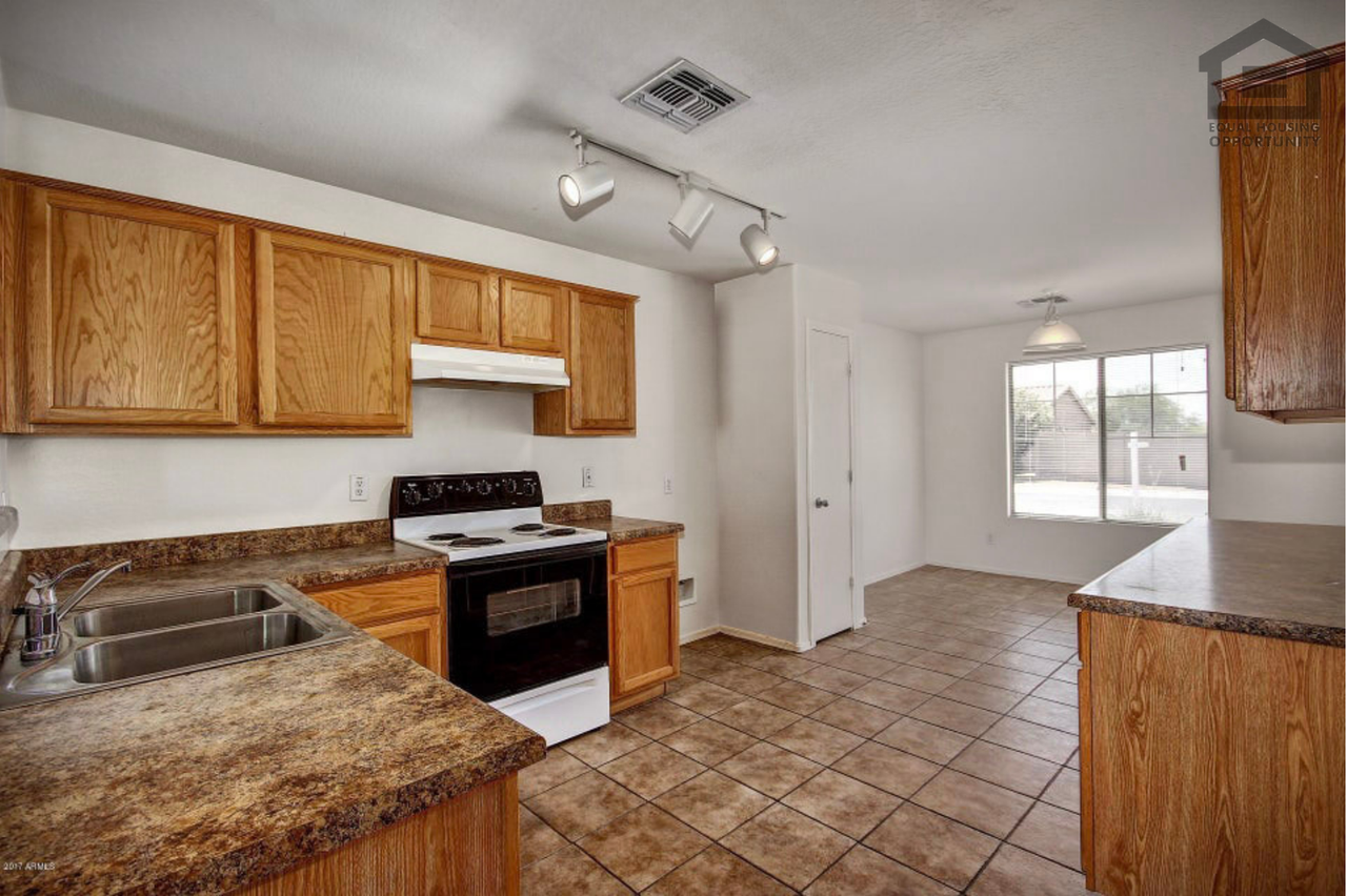 7407 S Sunrise Way - Photo 6 of 28