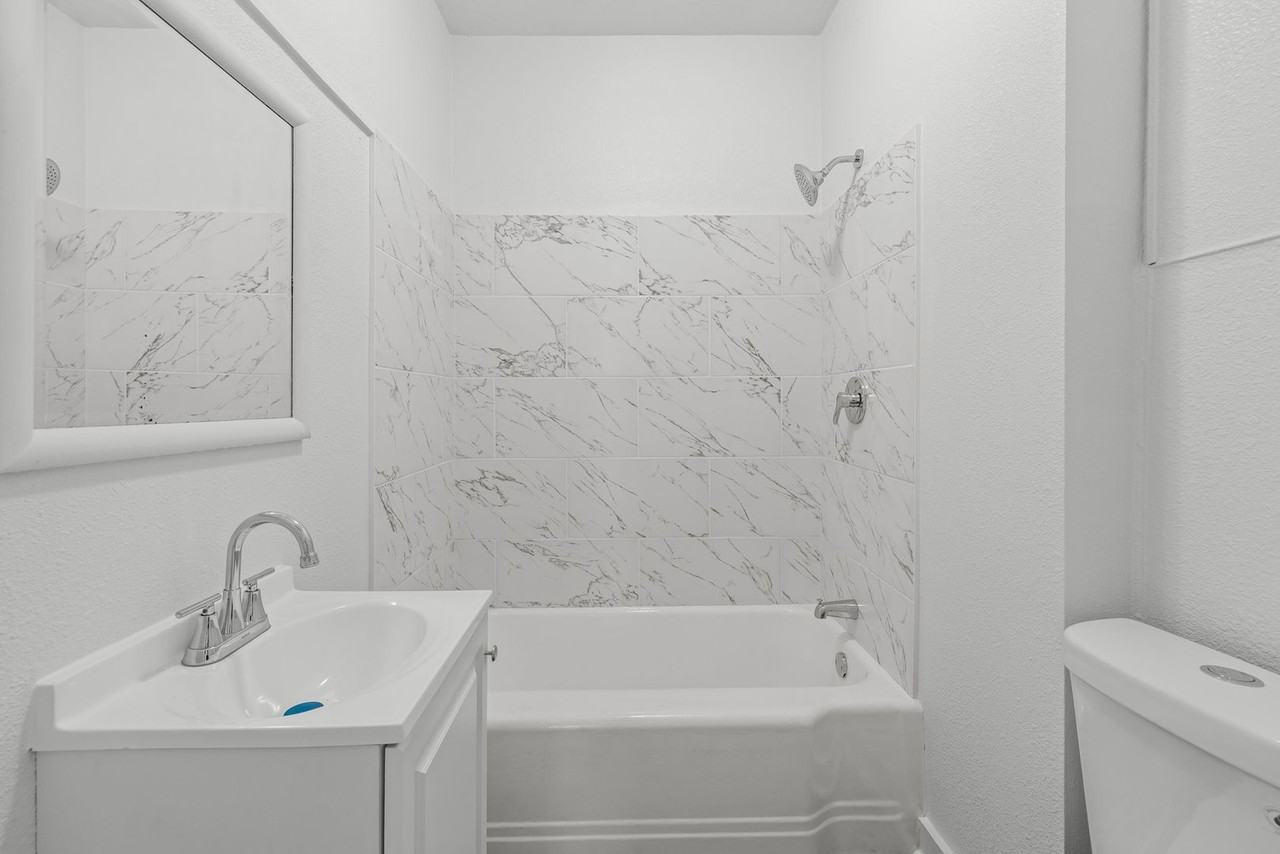 3009 Prince Ave - Photo 7 of 16