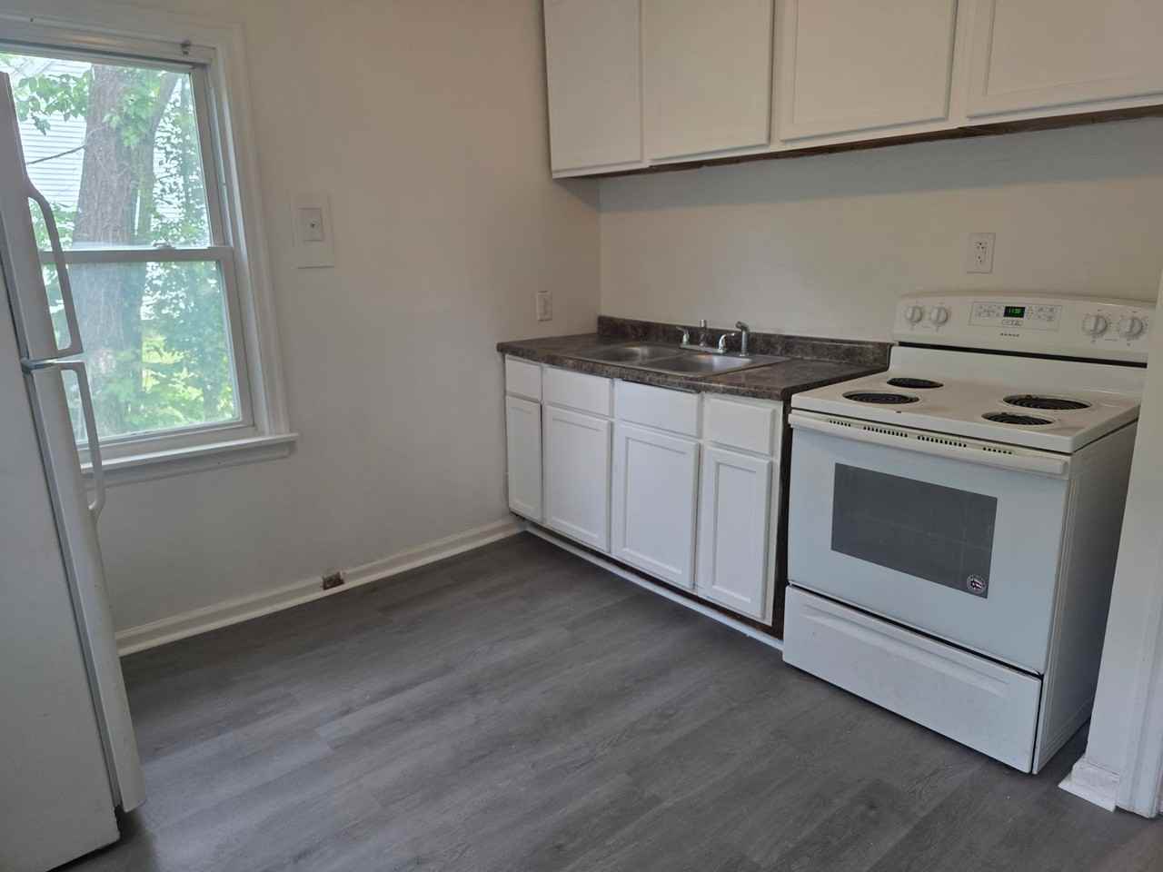 1423 Johnson St - Photo 2 of 18