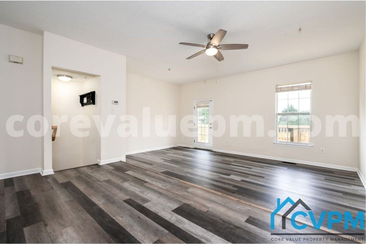 255 Seneca Ter - Photo 7 of 27