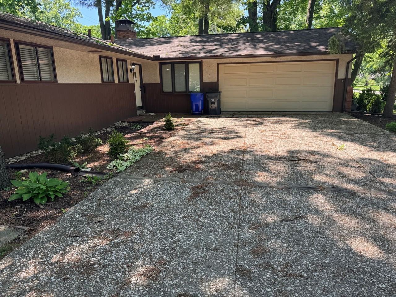 3134 Herrick Rd - Photo 2 of 23