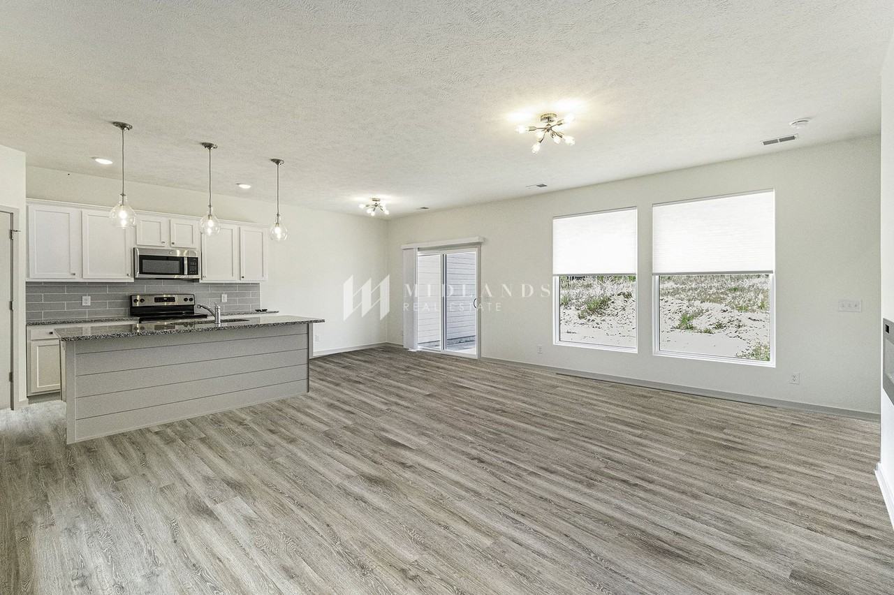 12314 N 149th Cir - Photo 5 of 16