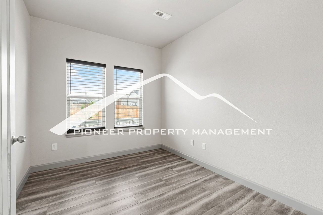 6196 Wacissa Dr - Photo 3 of 26