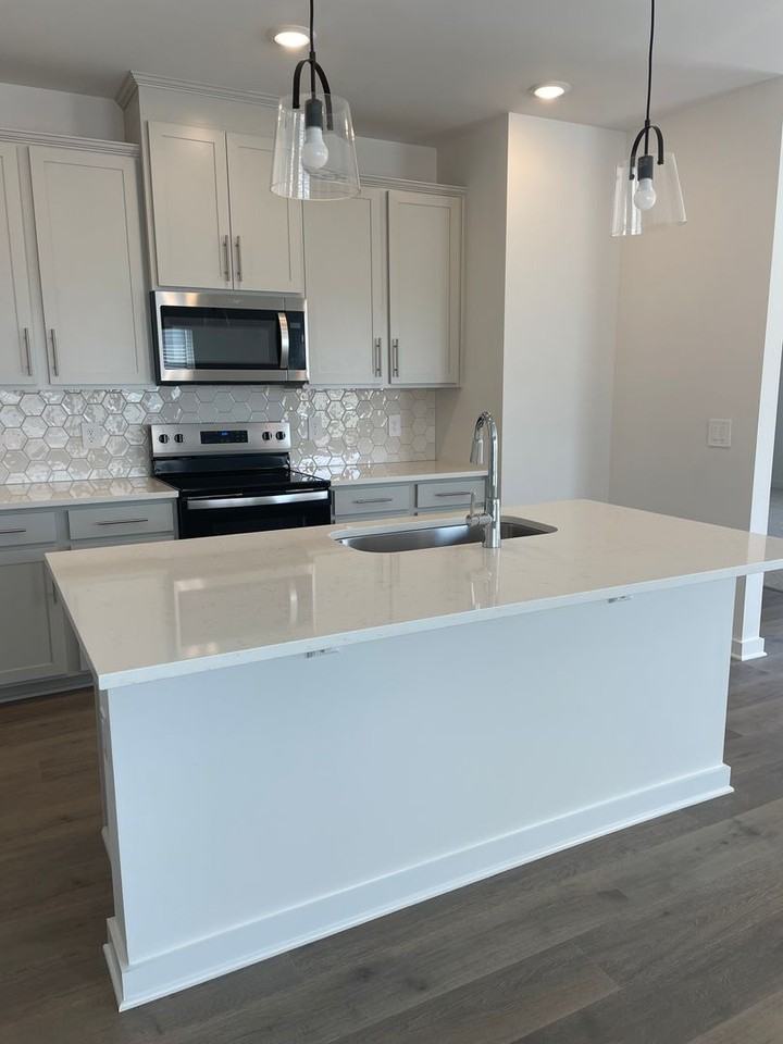 3108 Citrine Dr - Photo 5 of 29
