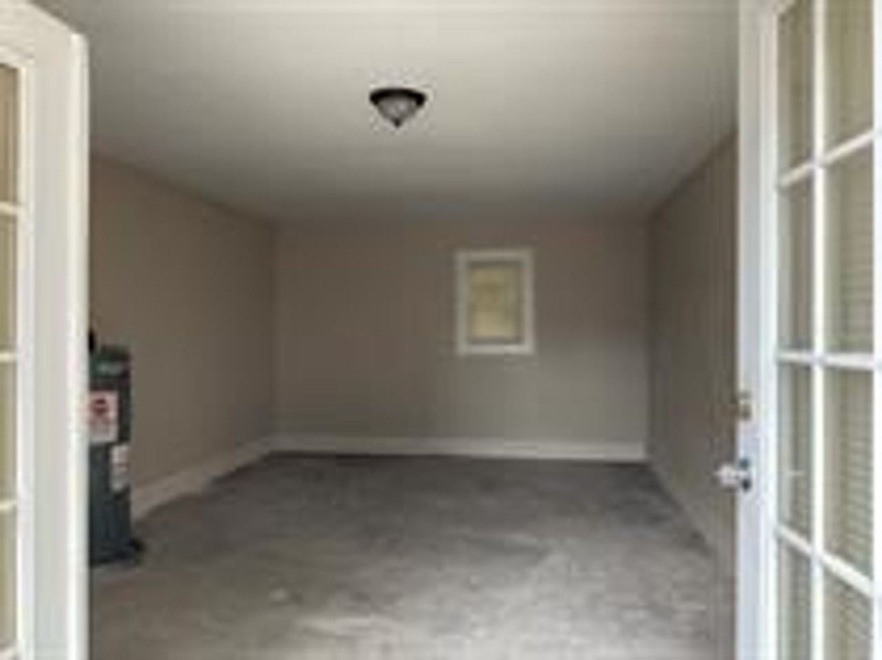 2347 Rhodes Ave - Photo 6 of 7