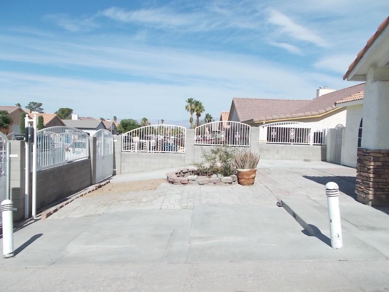 6080 Desert Sun Dr - Photo 2 of 29