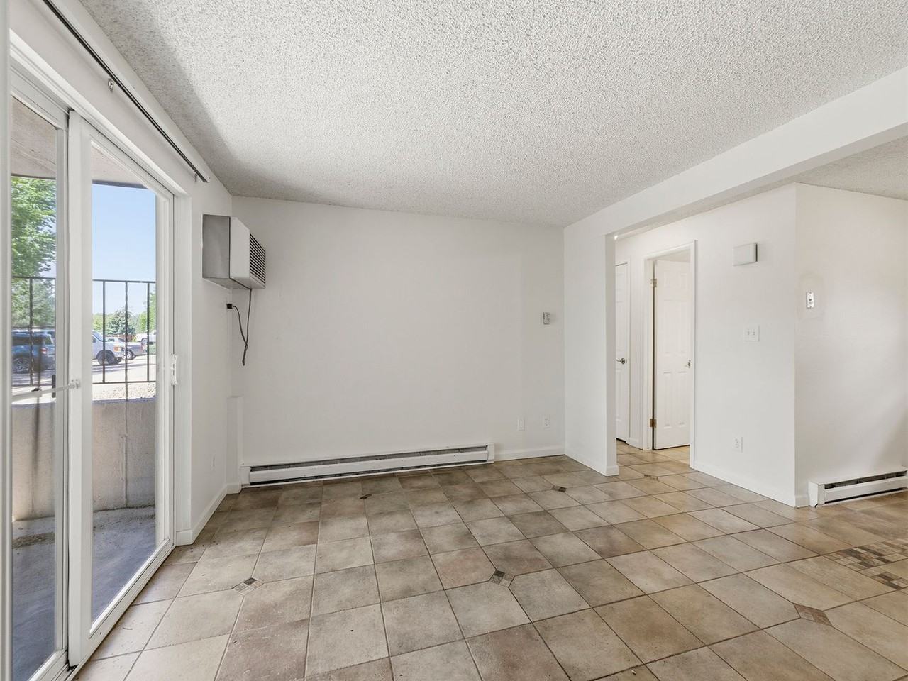1684 Riverside Ave - Photo 4 of 15