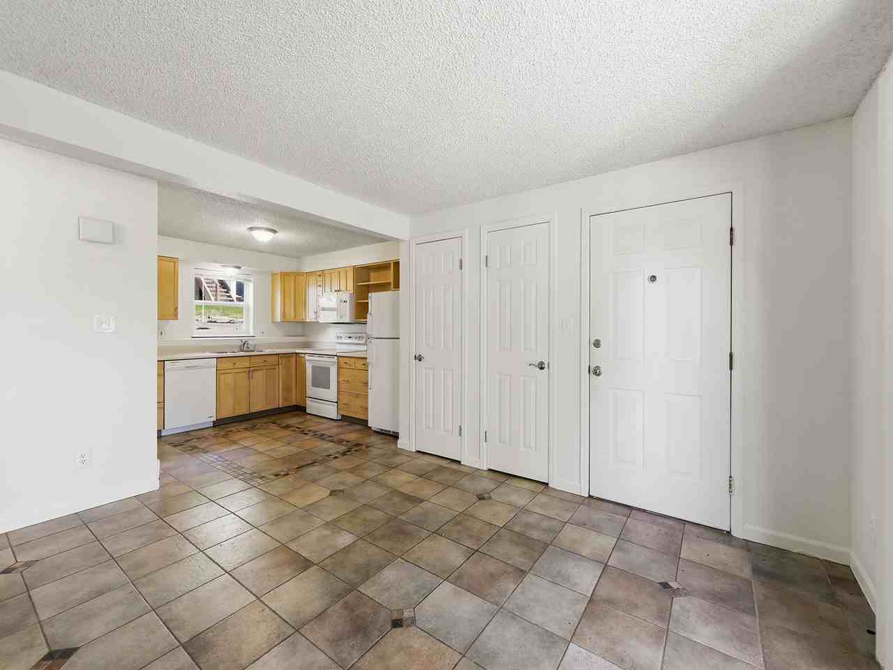 1684 Riverside Ave - Photo 5 of 15