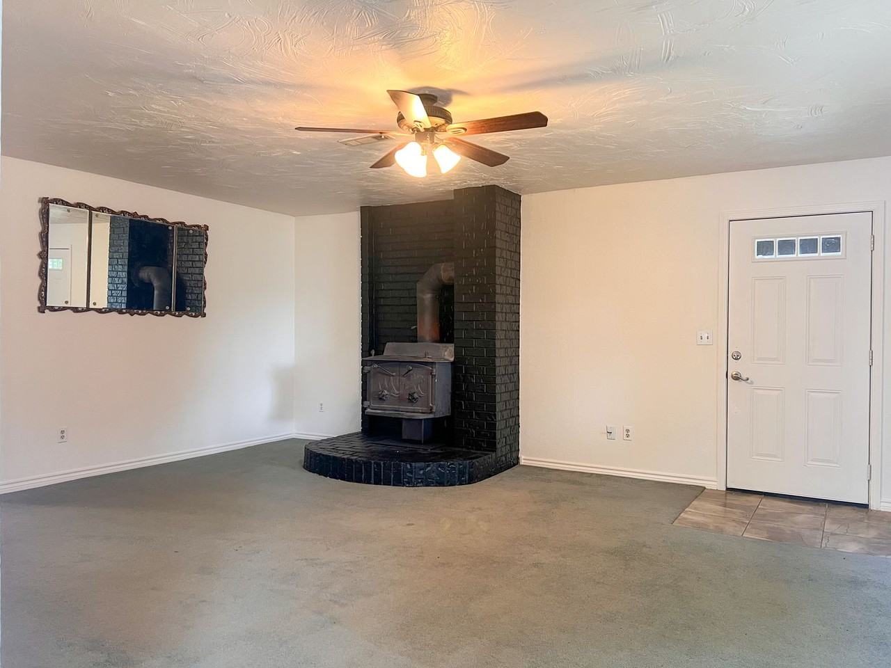 1055 River St - Photo 6 of 23