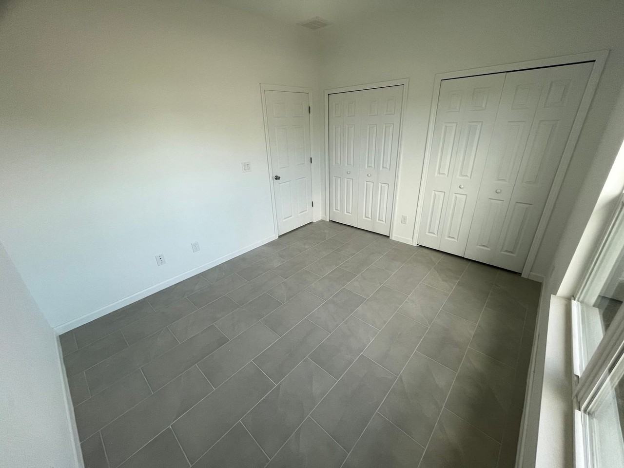648 Sunflower Ave S - Photo 7 of 10