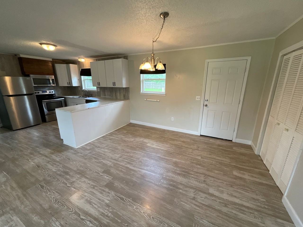 4978 Camellia Dr - Photo 4 of 12