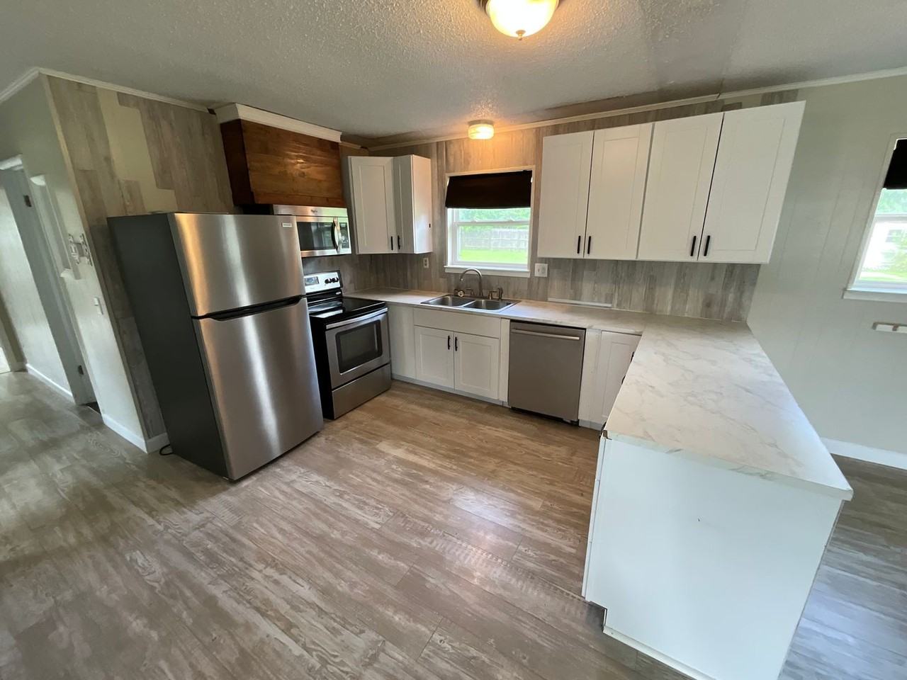 4978 Camellia Dr - Photo 5 of 12
