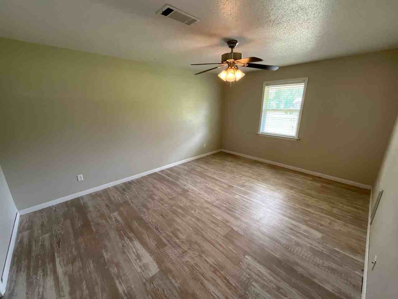 4978 Camellia Dr - Photo 7 of 12