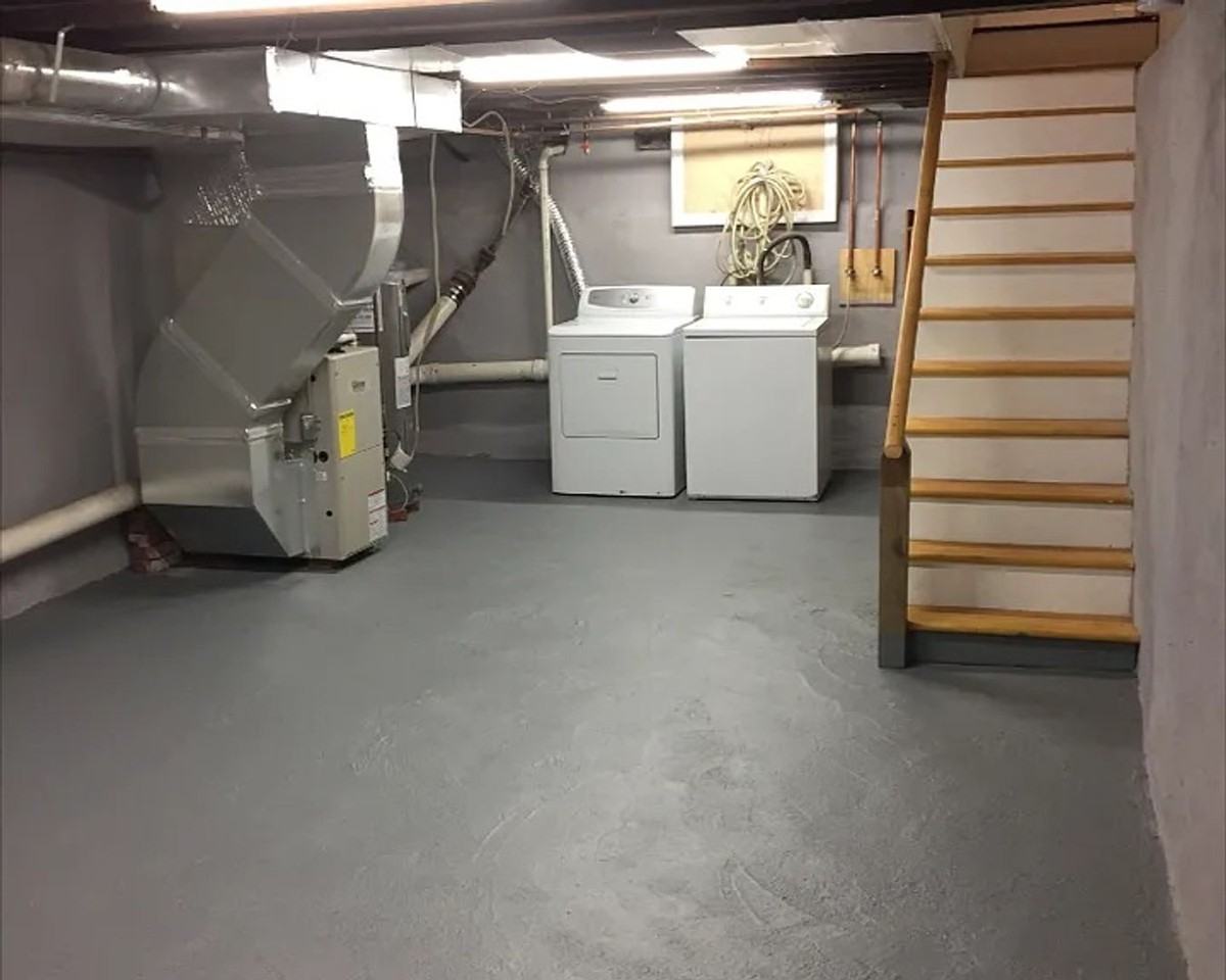 425 Mcclellan St - Photo 3 of 10