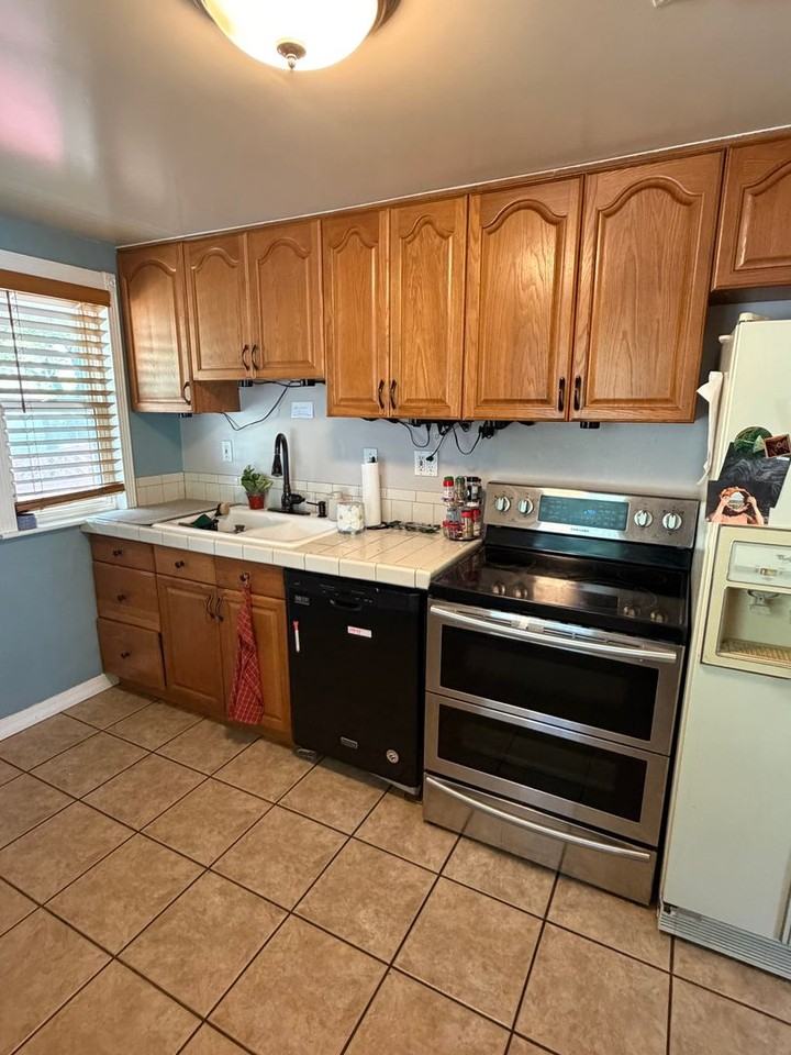 130 W Westwood Ave - Photo 4 of 45