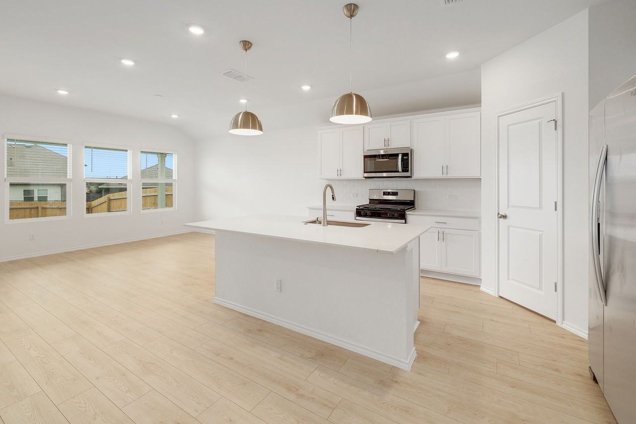 358 San Juan Trl - Photo 3 of 22