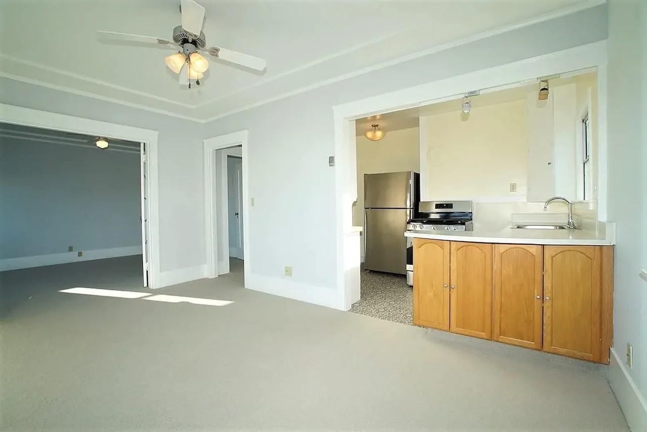 1305 Everett Ave - Photo 3 of 15