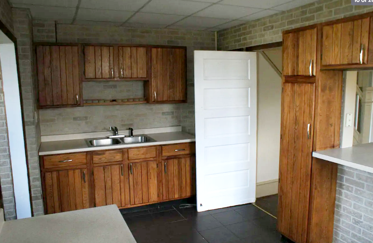 130 N Walnut St - Photo 5 of 18