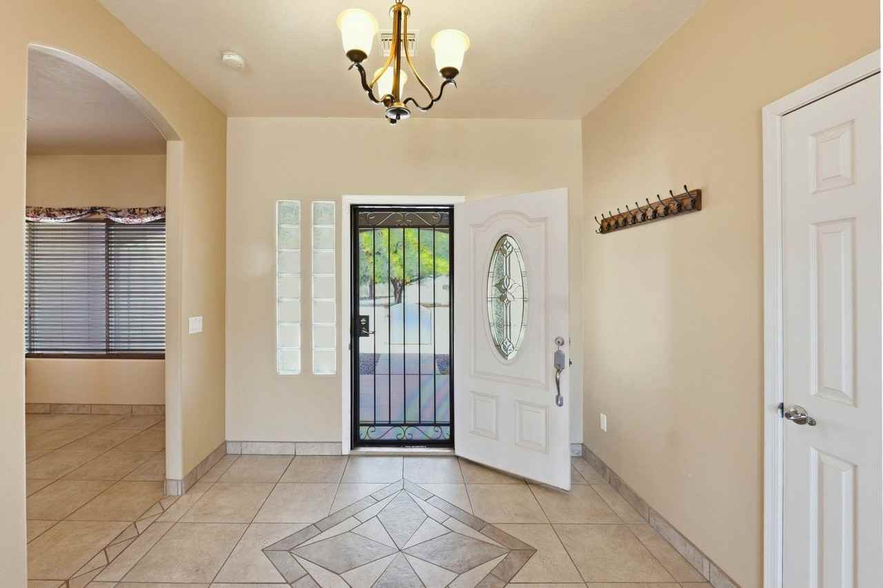 4212 S Hackberry Dr - Photo 6 of 40