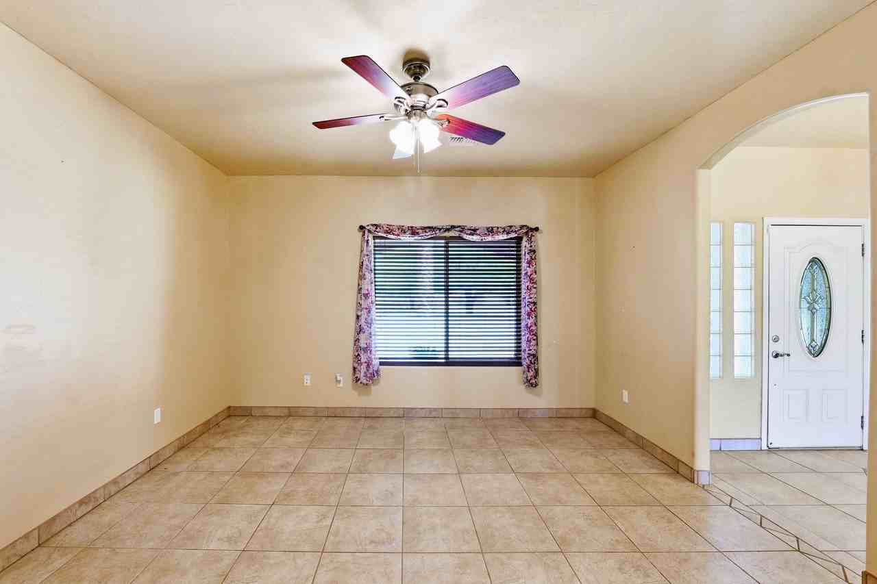 4212 S Hackberry Dr - Photo 7 of 40