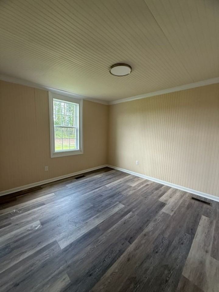 3318 S Irby St - Photo 5 of 9