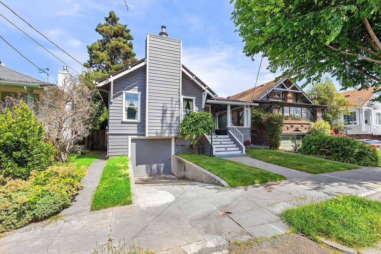 1824 9th St - Photo 2 of 21