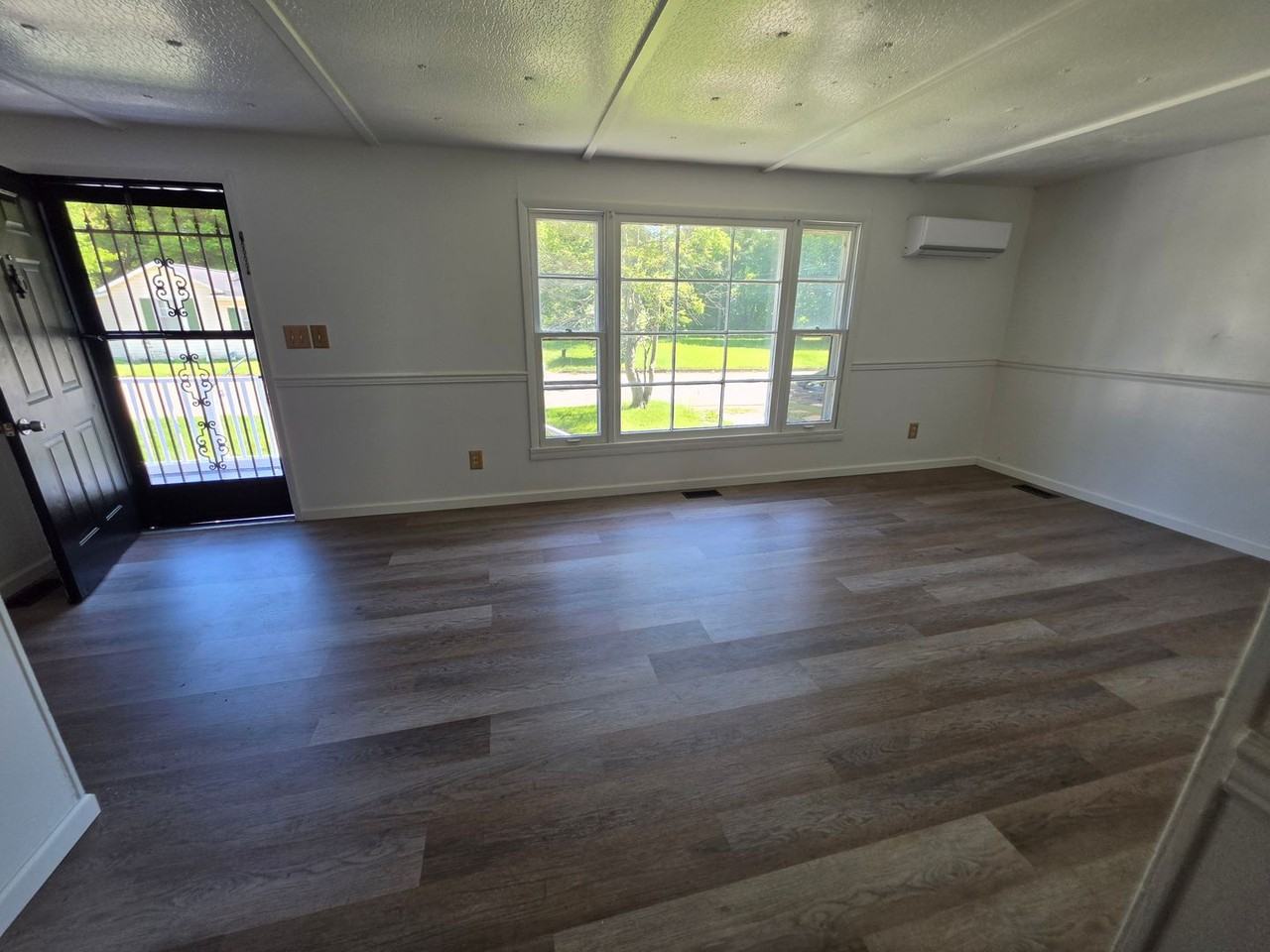 470 Washington St - Photo 4 of 21