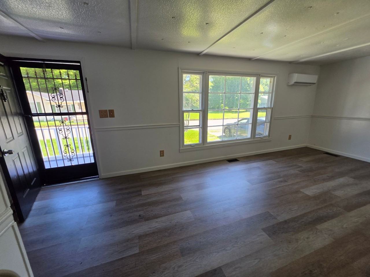 470 Washington St - Photo 5 of 21