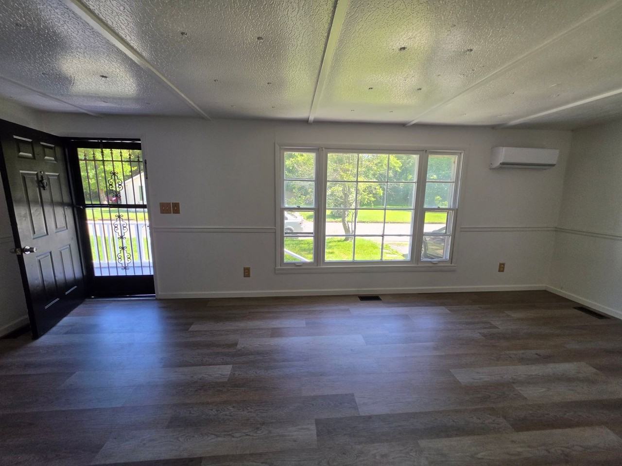 470 Washington St - Photo 6 of 21