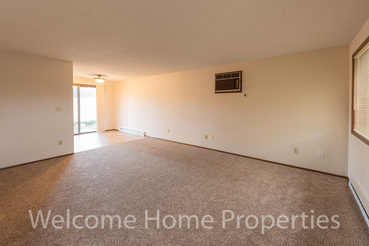 1937 Plaza Way - Photo 7 of 21