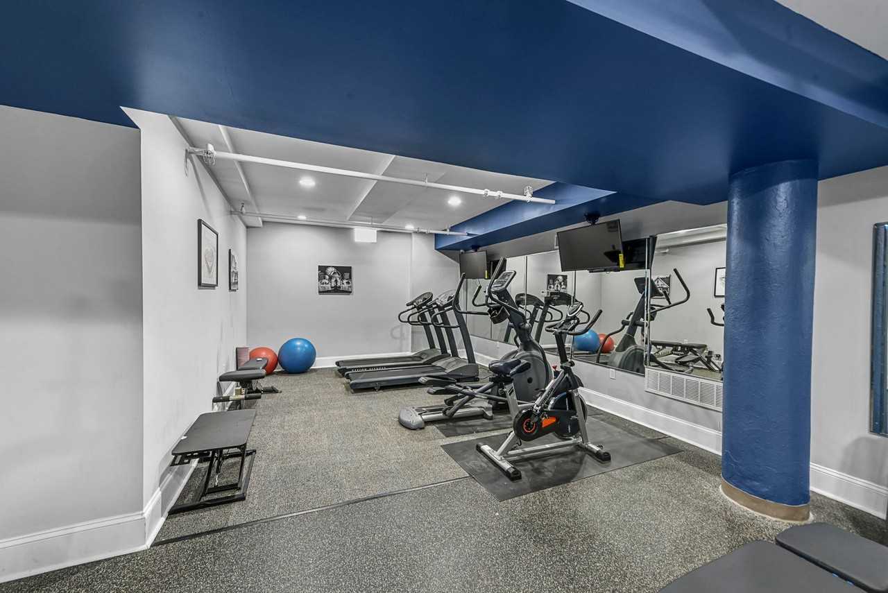 3305 Park Avenue - Photo 4 of 10
