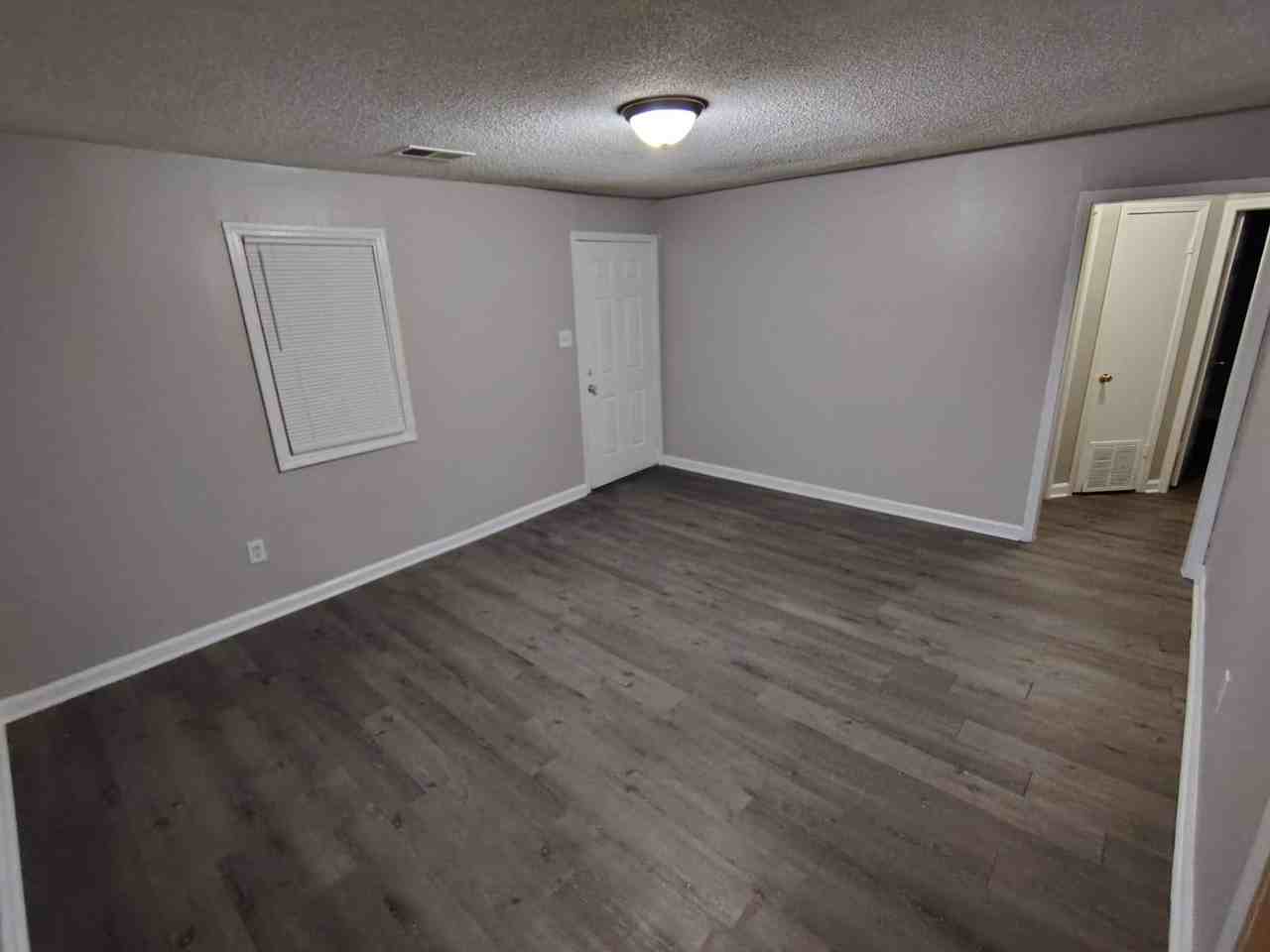 2659 Windsor Pkwy - Photo 3 of 10
