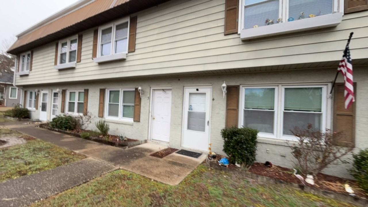 4805 Little River Rd - Photo 4 of 21