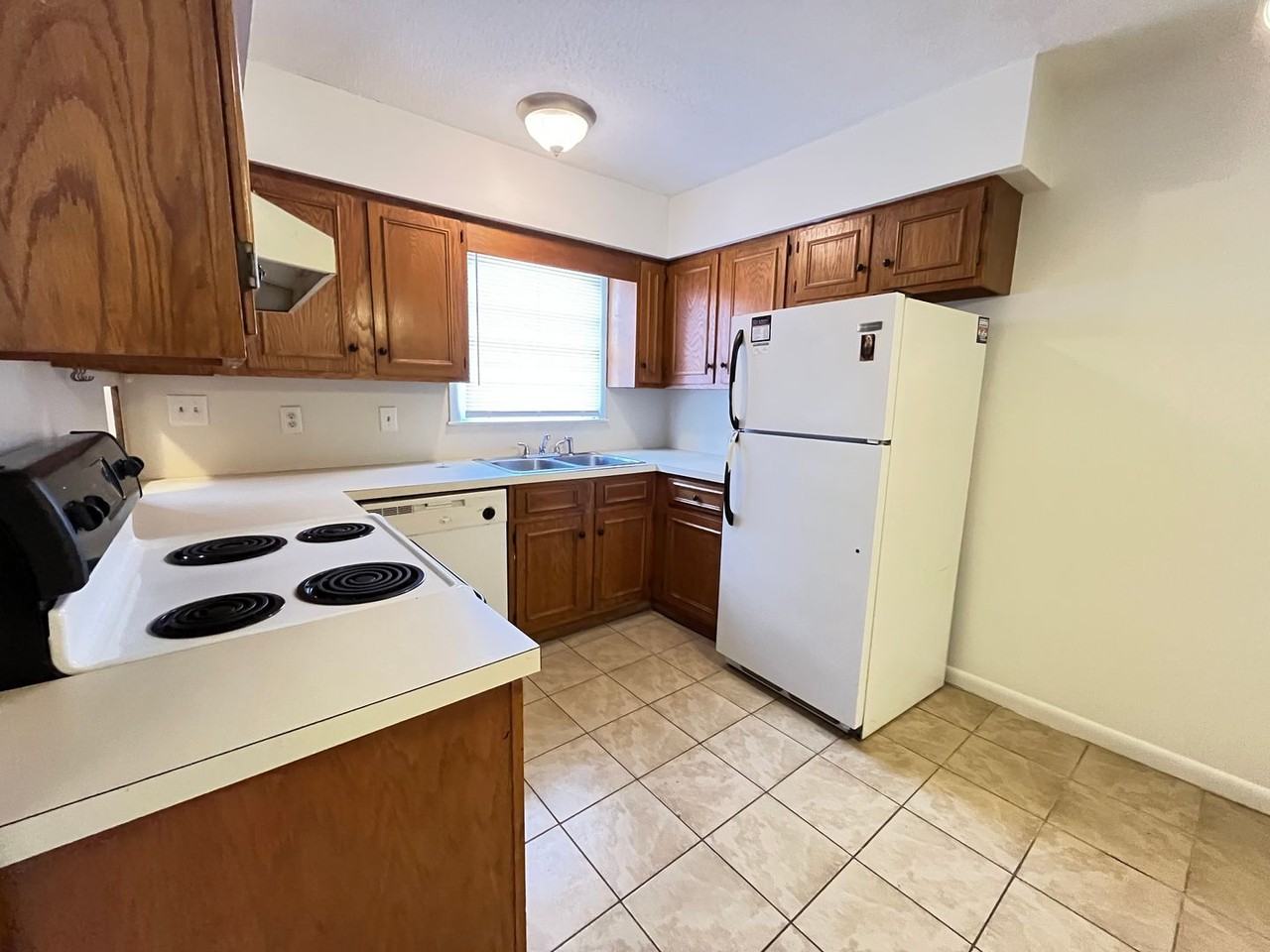 4805 Little River Rd - Photo 5 of 21