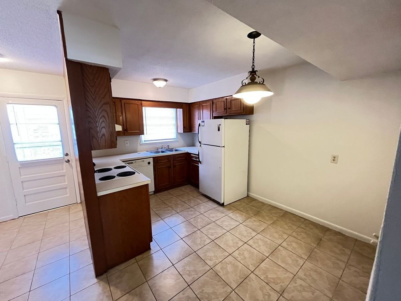 4805 Little River Rd - Photo 7 of 21
