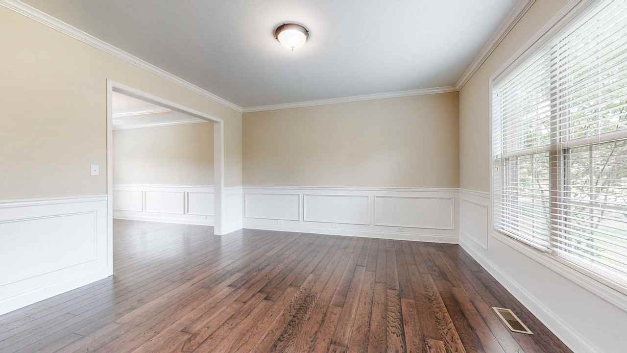 802 Urton Woods Way - Photo 3 of 47