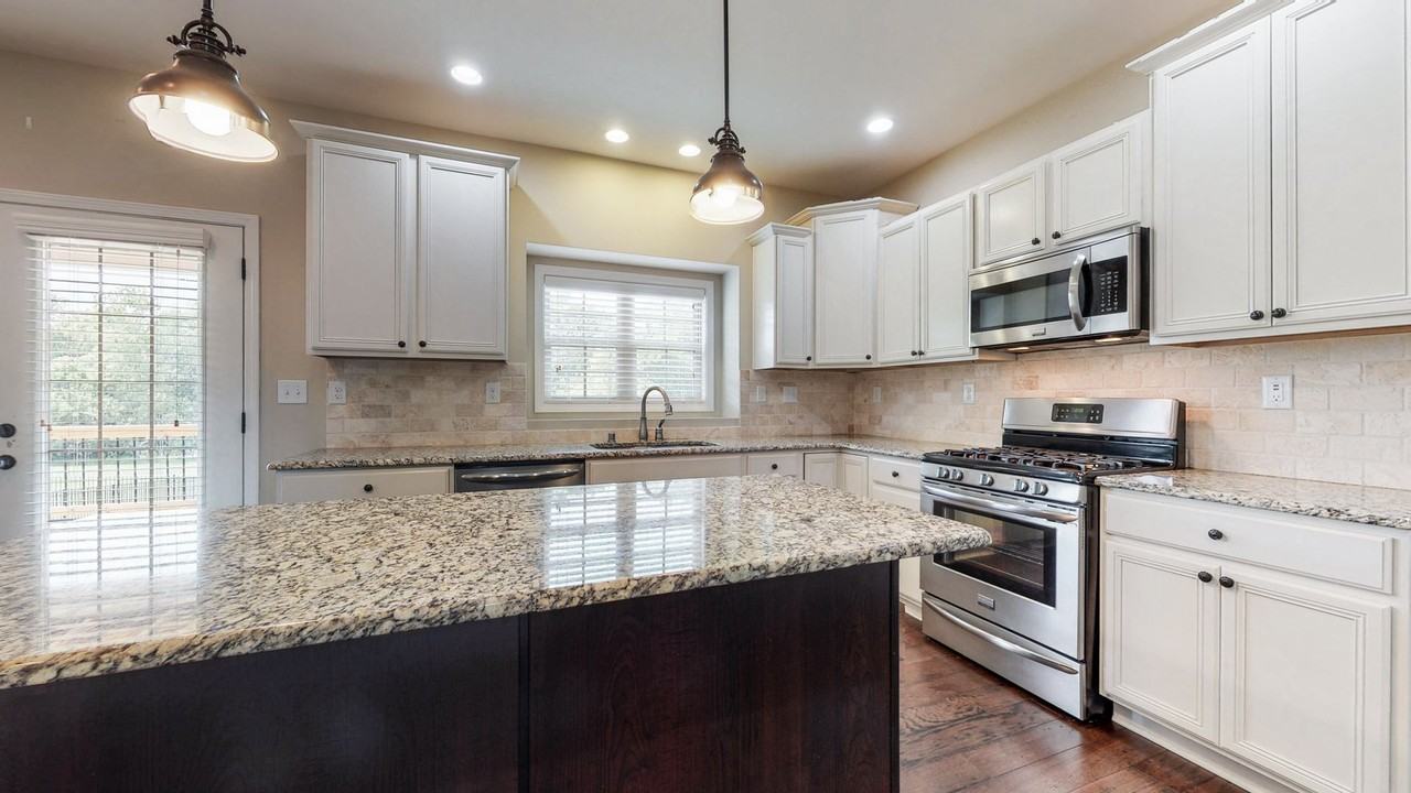 802 Urton Woods Way - Photo 7 of 47