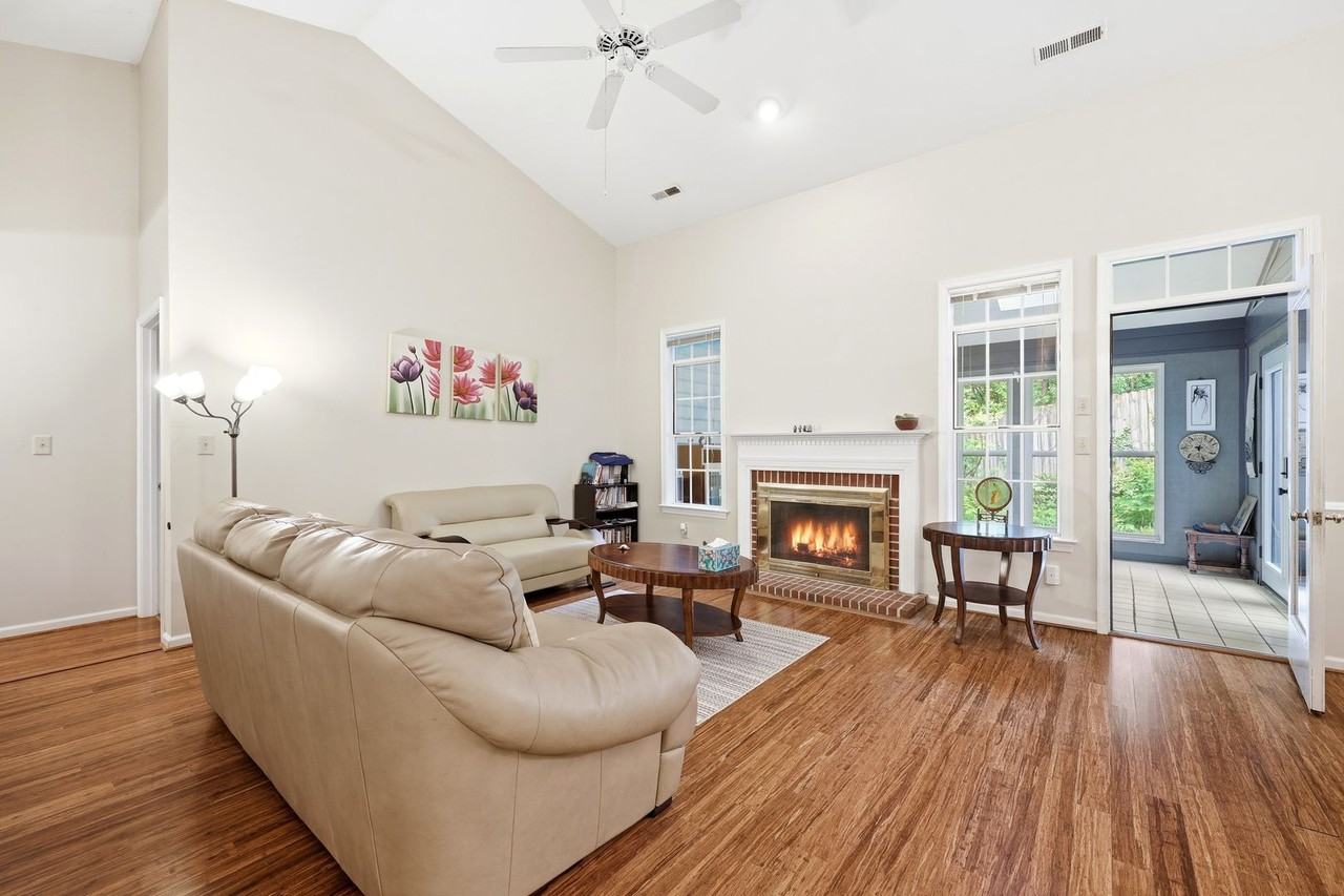 1634 Brightfield Pl - Photo 4 of 34