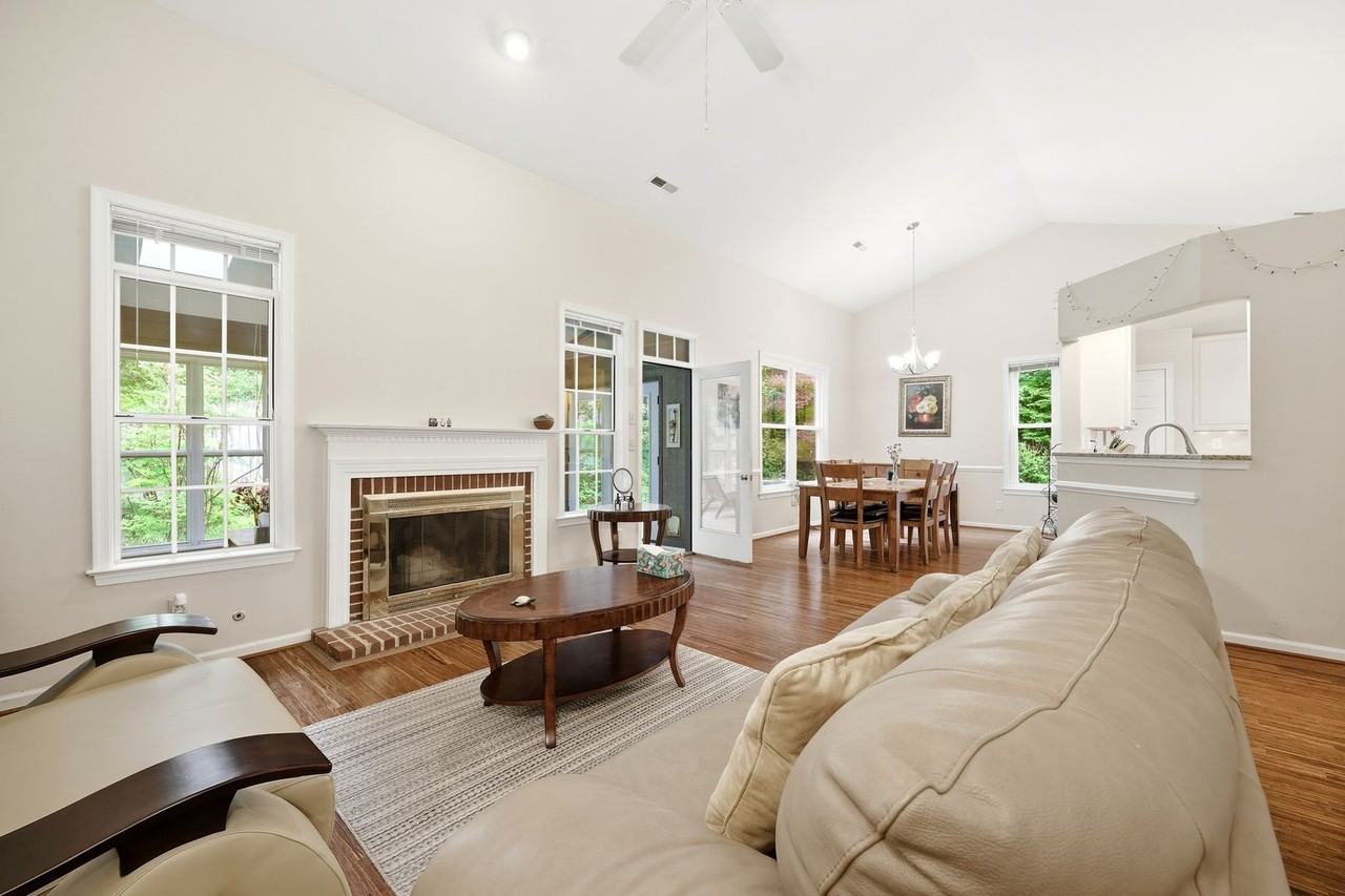 1634 Brightfield Pl - Photo 5 of 34