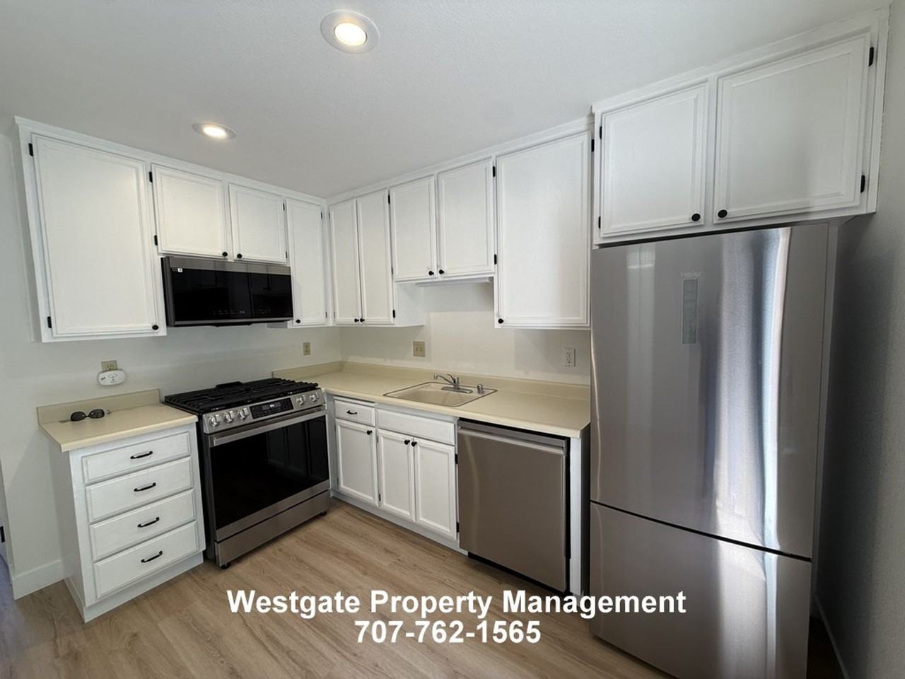 240 Park Place Dr - Photo 5 of 12