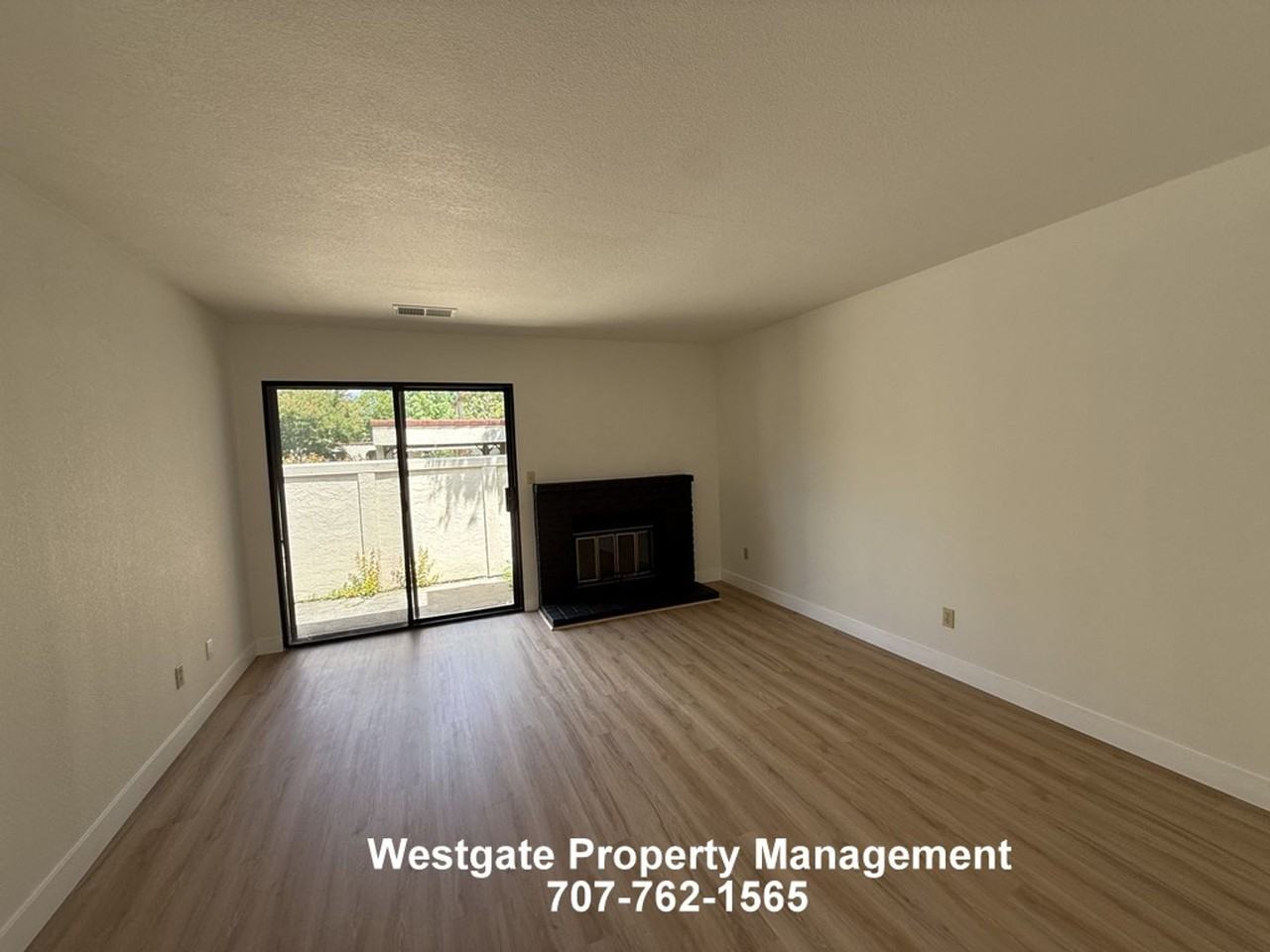 240 Park Place Dr - Photo 6 of 12