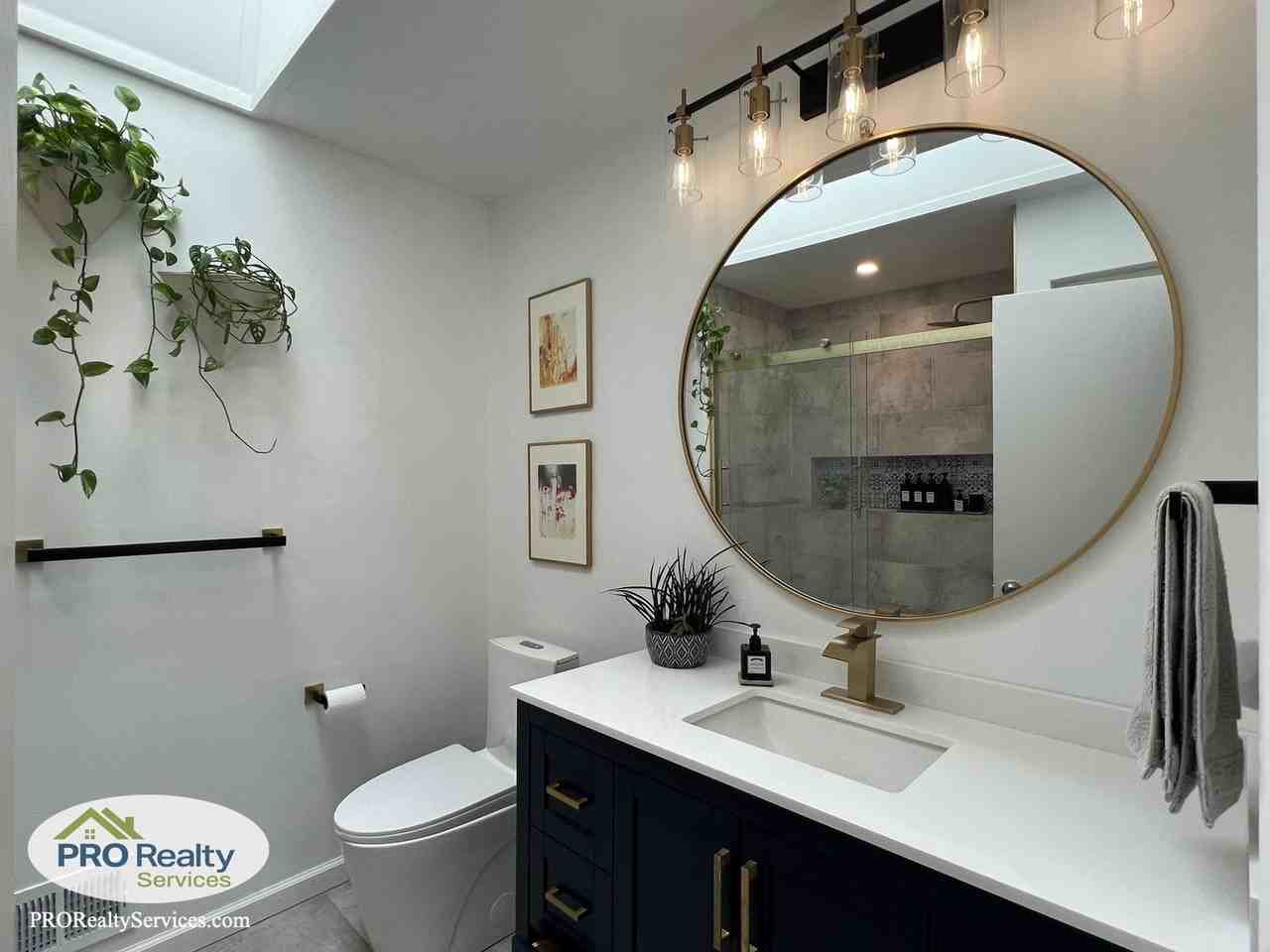 2211 Quebec Dr - Photo 6 of 19