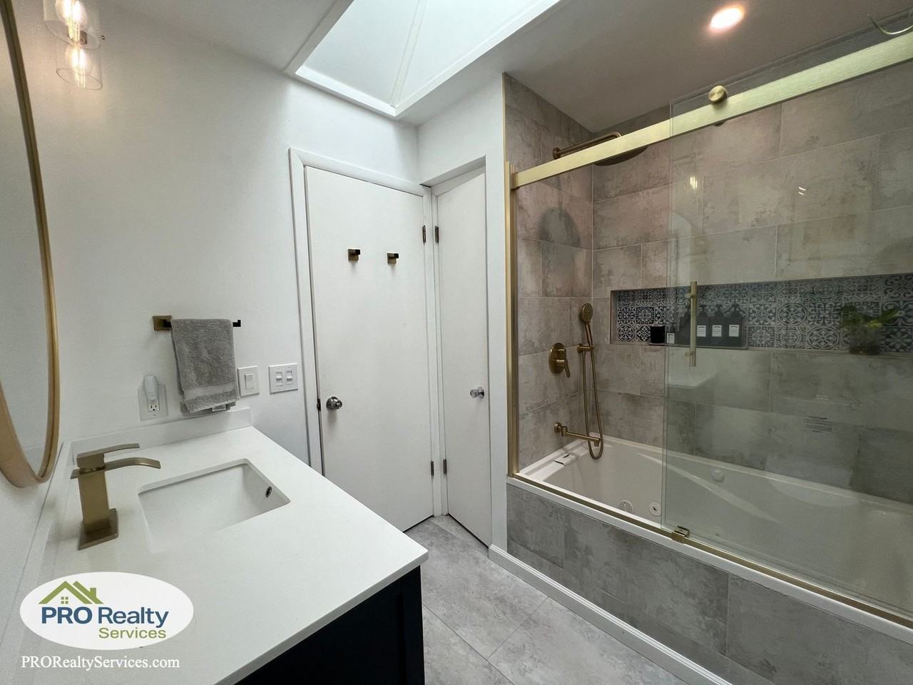 2211 Quebec Dr - Photo 7 of 19