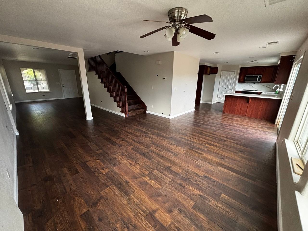 866 Papaya St - Photo 2 of 20
